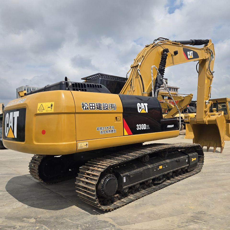 2024 Caterpillar 330DL crawler excavator rear three-quarter view 2024 Caterpillar 330DL crawler excavator rear three-quarter view
