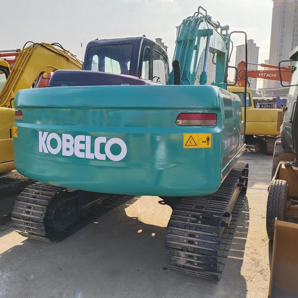 2018 Kobelco SK140LC-8 crawler excavator rear view 2018 Kobelco SK140LC-8 crawler excavator rear view