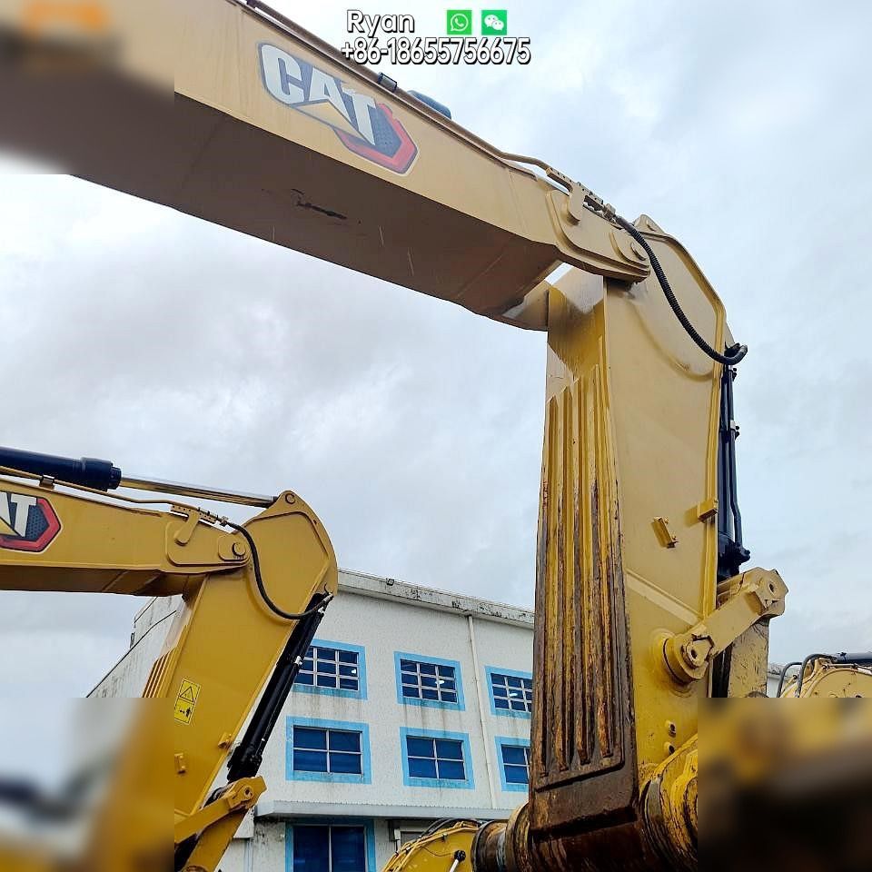 2023 Caterpillar 352 crawler excavator boom and arm detail 2023 Caterpillar 352 crawler excavator boom and arm detail