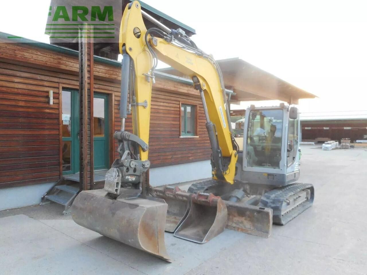 2016 Wacker Neuson EC 80 mini excavator, side view 2016 Wacker Neuson EC 80 mini excavator, side view
