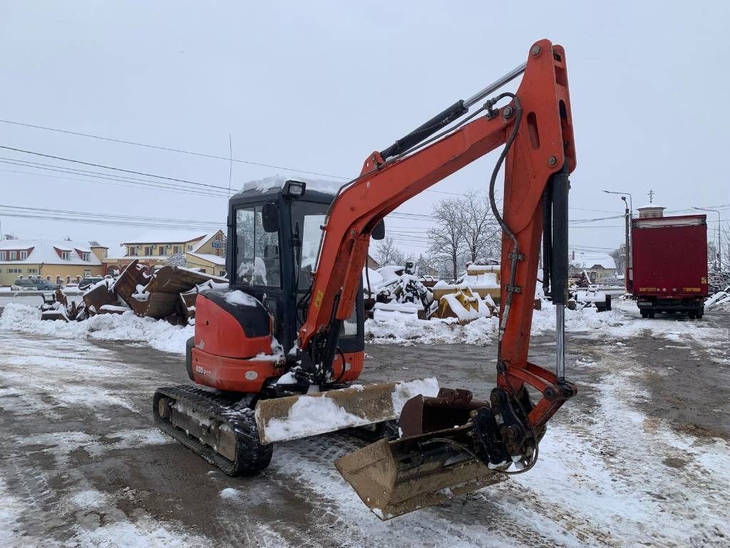 2014 Kubota U35-3 mini excavator, side view 2014 Kubota U35-3 mini excavator, side view