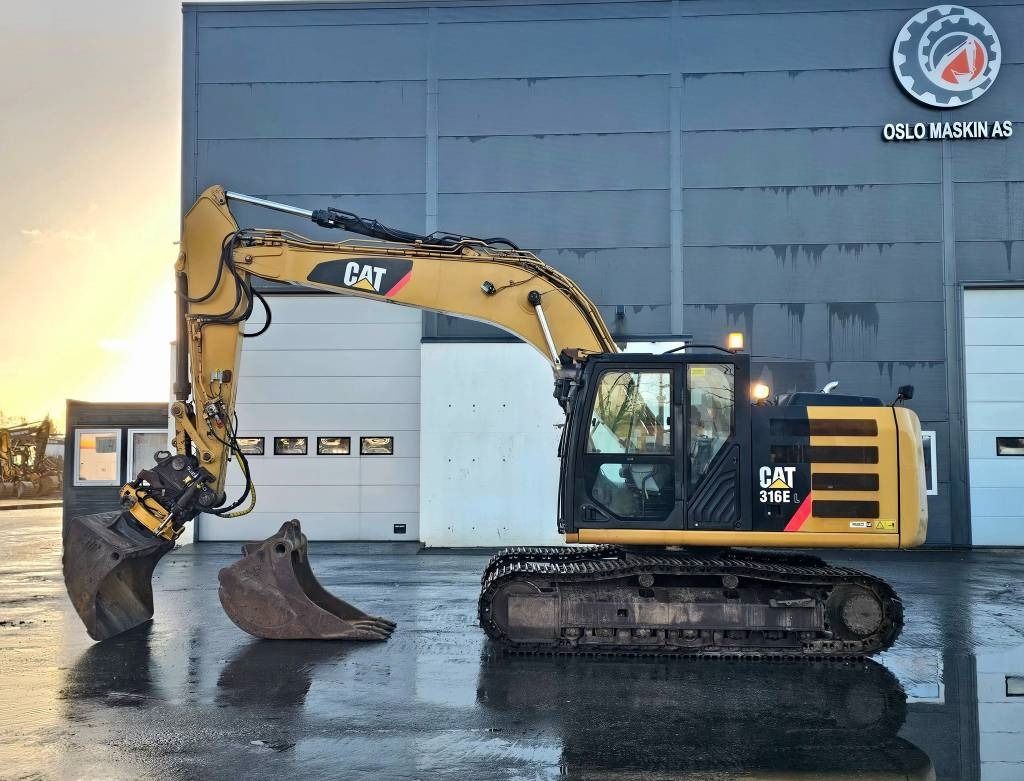 2012 Caterpillar 316EL crawler excavator, side profile view 2012 Caterpillar 316EL crawler excavator, side profile view