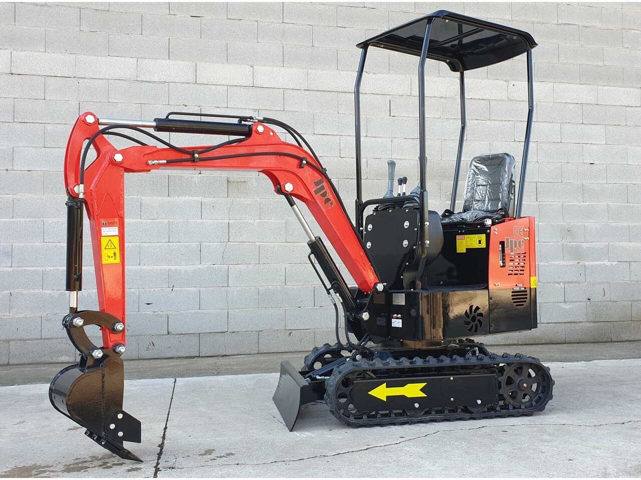 2026 JPC HT-12 mini excavator, front three-quarter view 2026 JPC HT-12 mini excavator, front three-quarter view