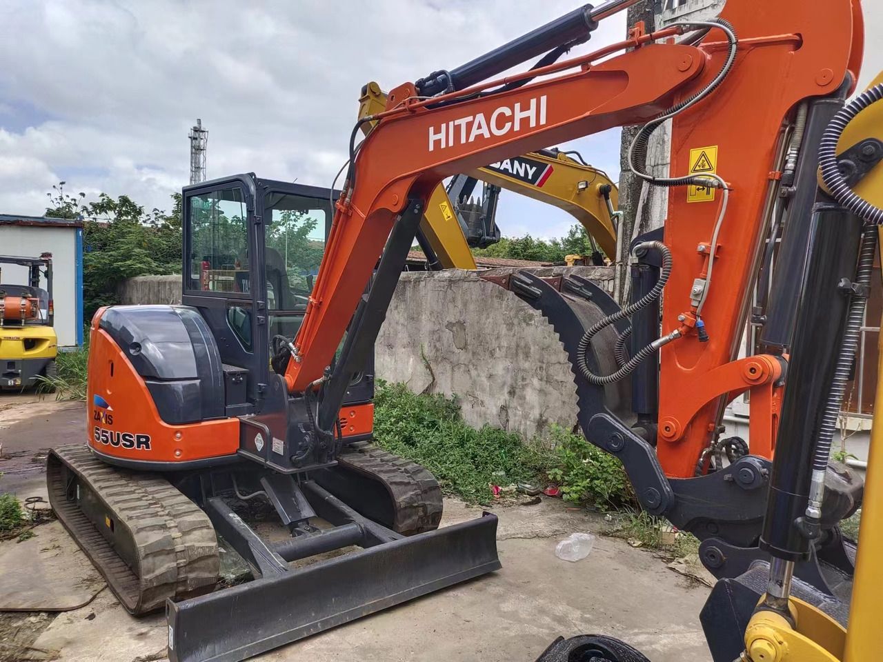 2016 Hitachi ZX55USR-5A mini excavator, side view 2016 Hitachi ZX55USR-5A mini excavator, side view