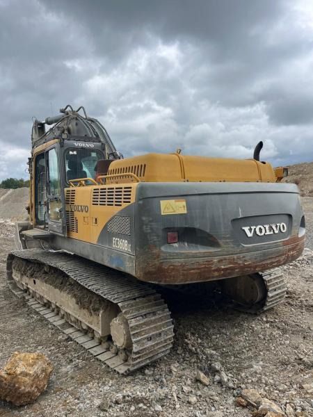 2007 Volvo EC360BLC crawler excavator, rear three-quarter view 2007 Volvo EC360BLC crawler excavator, rear three-quarter view