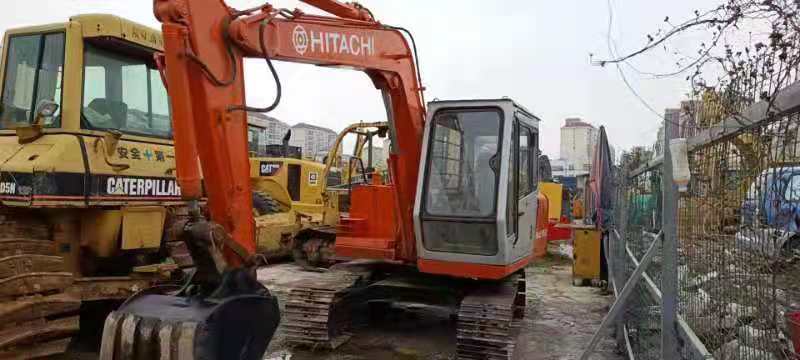 2010 Hitachi EX60 crawler excavator, side view 2010 Hitachi EX60 crawler excavator, side view