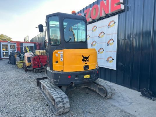 2016 Bobcat E35 mini excavator rear view 2016 Bobcat E35 mini excavator rear view