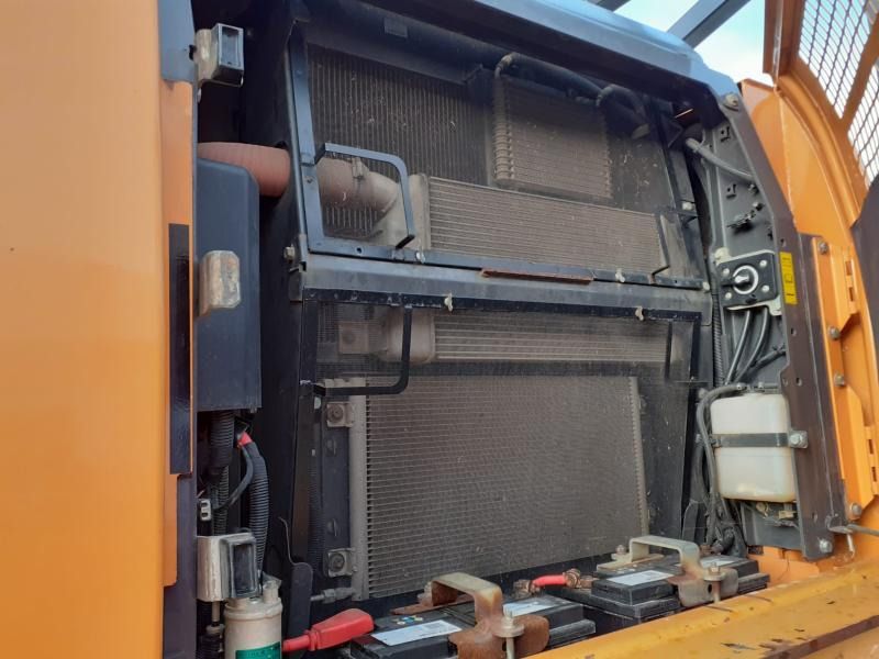 2017 CASE CX250D crawler excavator engine compartment view 2017 CASE CX250D crawler excavator engine compartment view