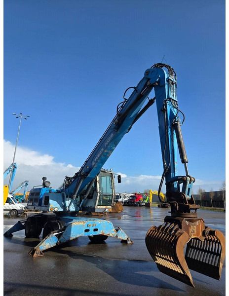 2009 Fuchs MHL335 material handler, side view 2009 Fuchs MHL335 material handler, side view
