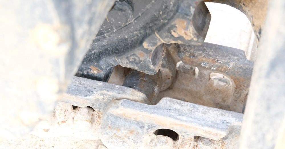 2020 Volvo EC220E crawler excavator track assembly detail 2020 Volvo EC220E crawler excavator track assembly detail