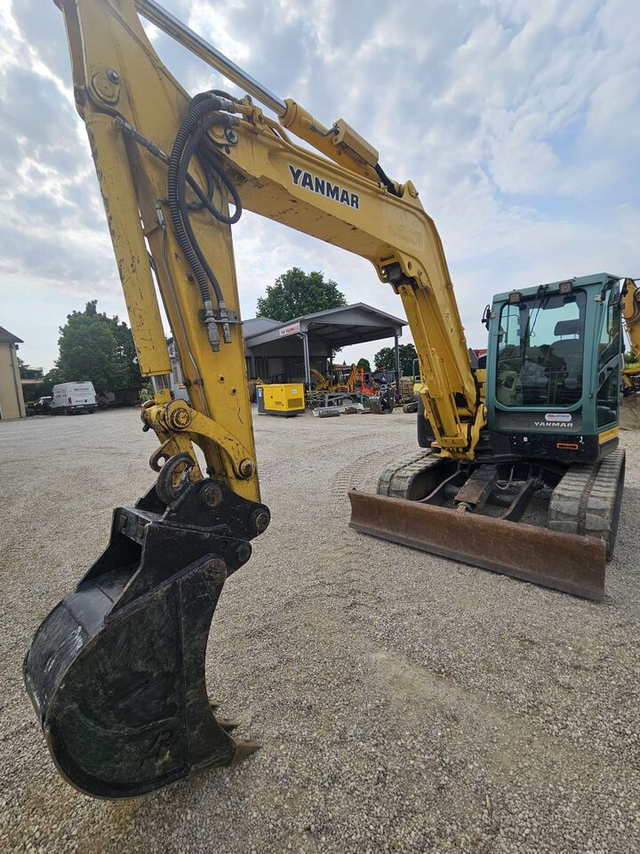 2014 Yanmar VIO80-U mini excavator front three-quarter view 2014 Yanmar VIO80-U mini excavator front three-quarter view