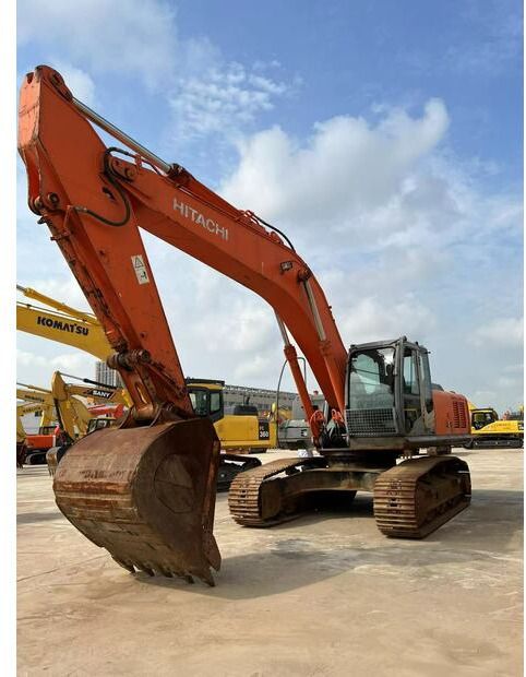 2020 Hitachi ZX350 crawler excavator, front three-quarter view 2020 Hitachi ZX350 crawler excavator, front three-quarter view