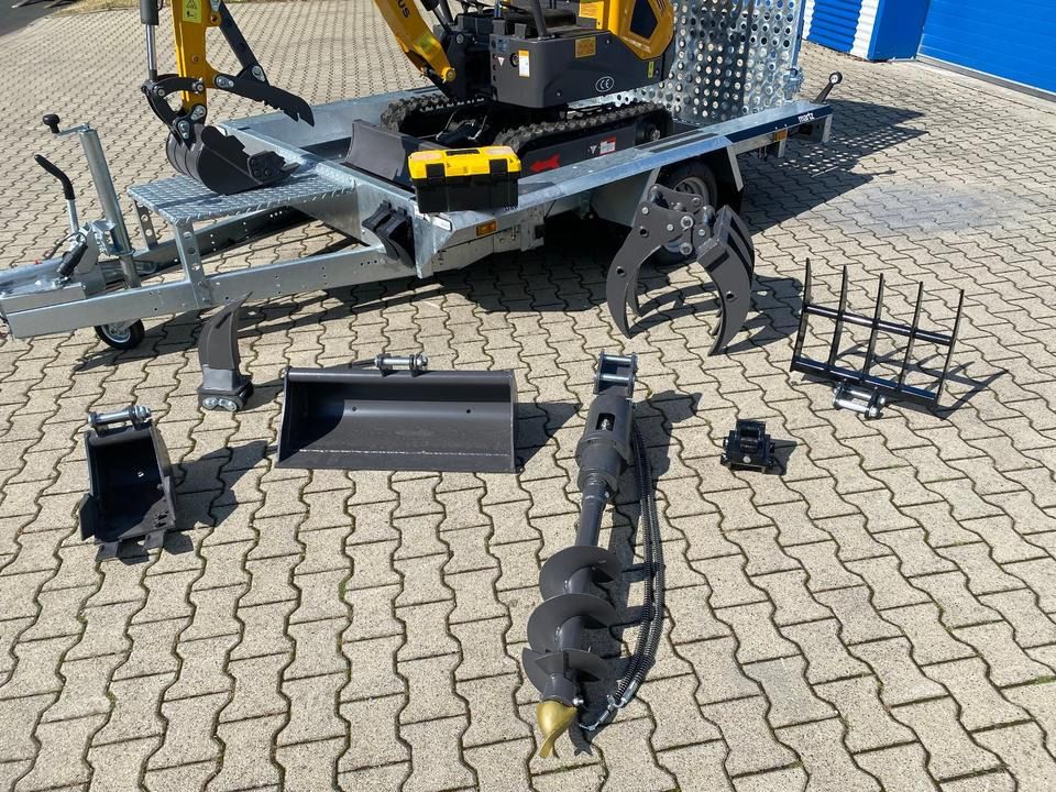 Berger Kraus BK1000JSR mini excavator on trailer with attachments Berger Kraus BK1000JSR mini excavator on trailer with attachments