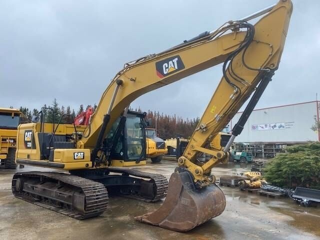 2018 Caterpillar 320 crawler excavator, side profile view 2018 Caterpillar 320 crawler excavator, side profile view