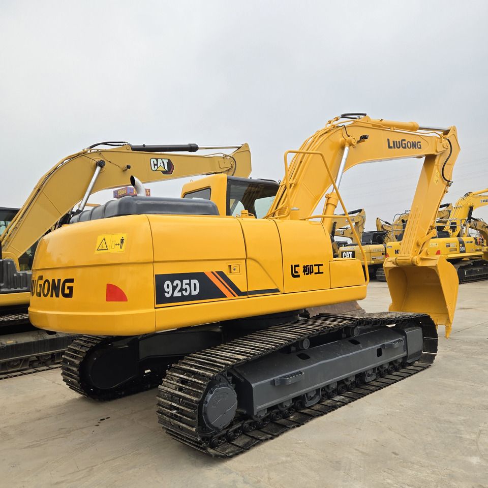 2022 LiuGong 925D crawler excavator, rear three-quarter view 2022 LiuGong 925D crawler excavator, rear three-quarter view