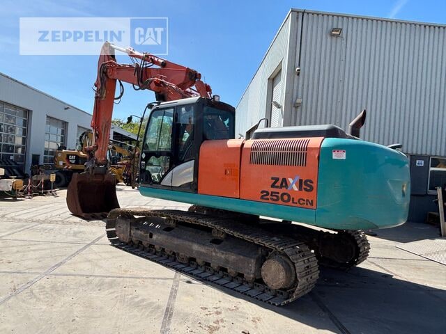 2014 Hitachi ZAXIS 250LCN crawler excavator, side view