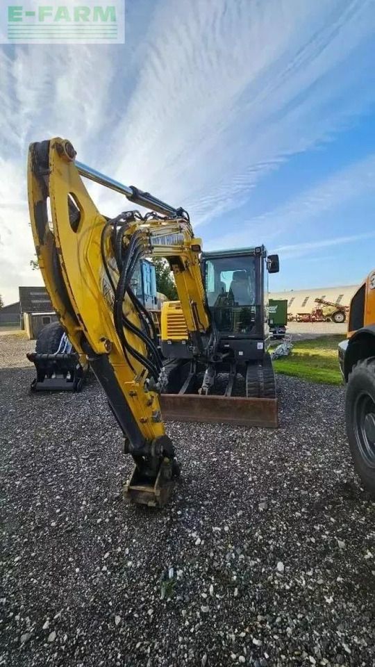 2018 New Holland E60C crawler excavator, front-side view 2018 New Holland E60C crawler excavator, front-side view