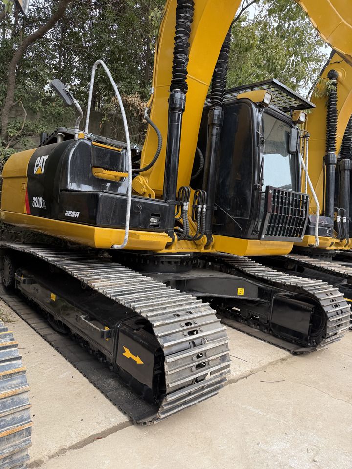 Escavadora de rastos Caterpillar 320D2L de 2024, vista lateral Escavadora de rastos Caterpillar 320D2L de 2024, vista lateral