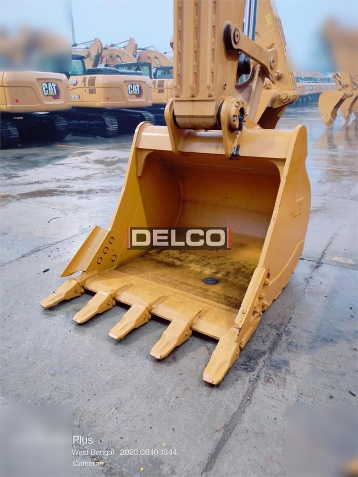 2026 Caterpillar 330GC crawler excavator bucket view 2026 Caterpillar 330GC crawler excavator bucket view