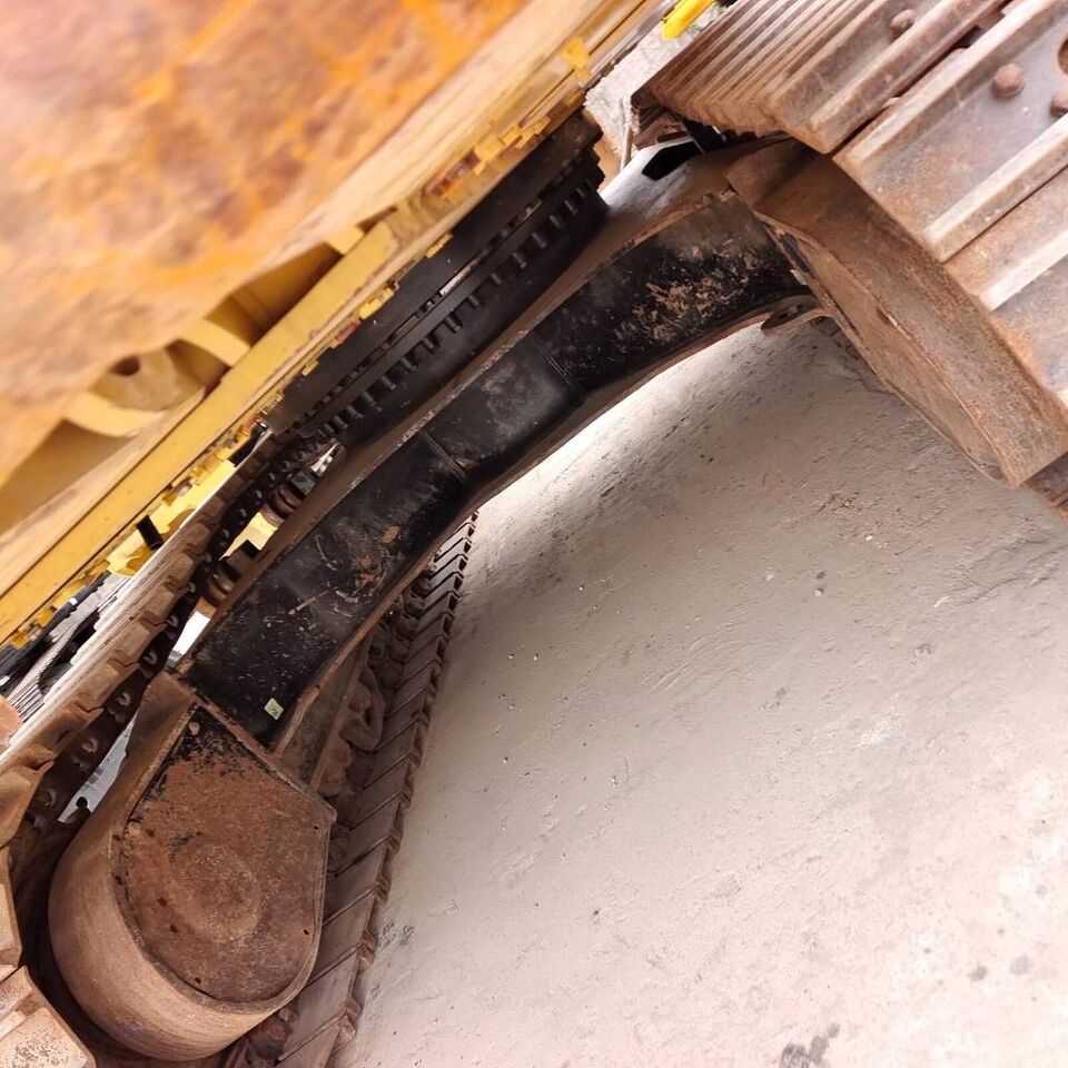 2024 Caterpillar 320D2 rupsgraafmachine onderwagen aanzicht 2024 Caterpillar 320D2 rupsgraafmachine onderwagen aanzicht
