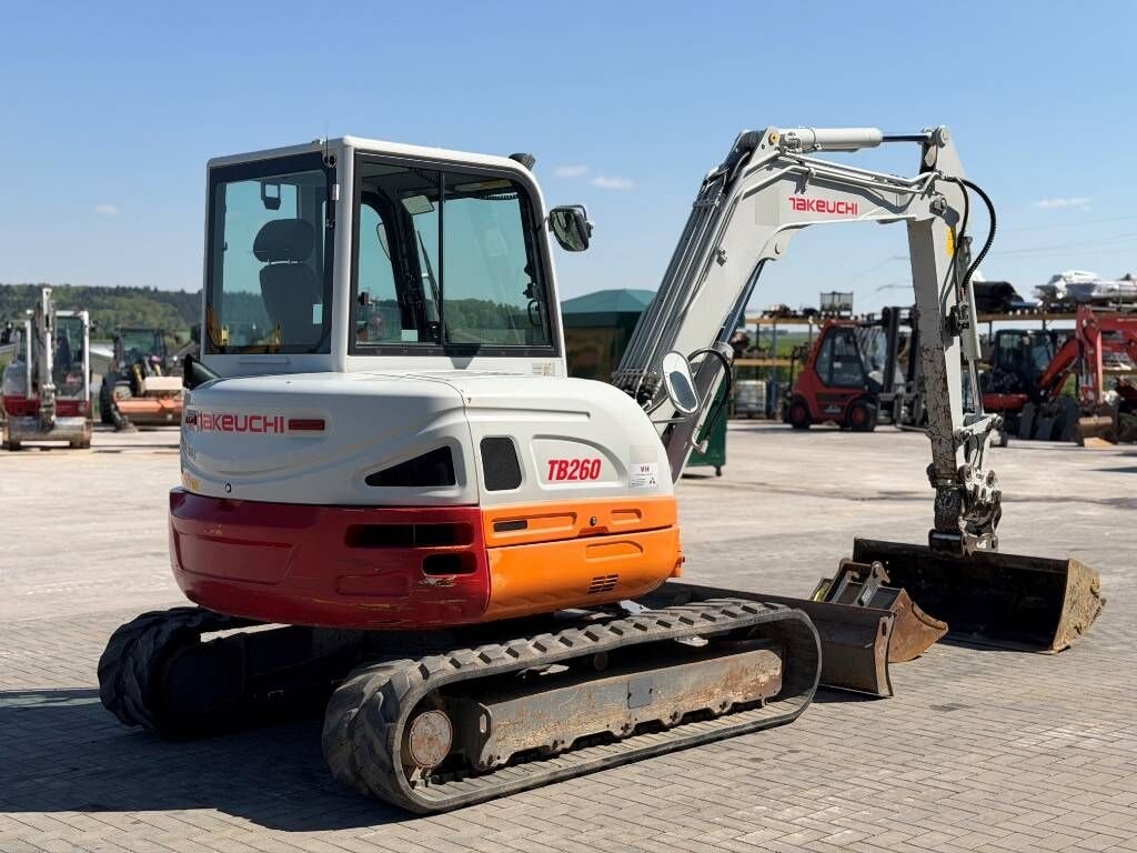2017 Takeuchi TB260 mini excavator, front three-quarter view 2017 Takeuchi TB260 mini excavator, front three-quarter view