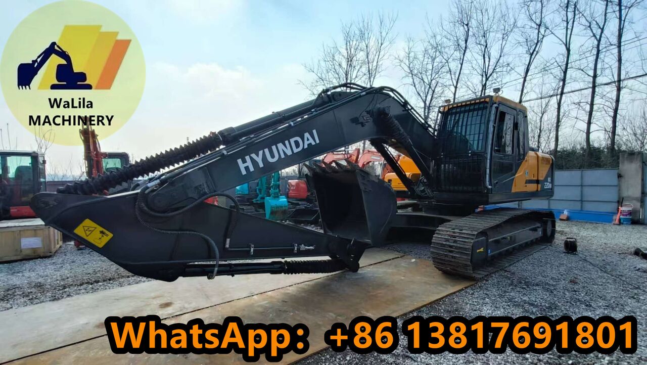 2024 Hyundai HX220HD crawler excavator, side profile view 2024 Hyundai HX220HD crawler excavator, side profile view
