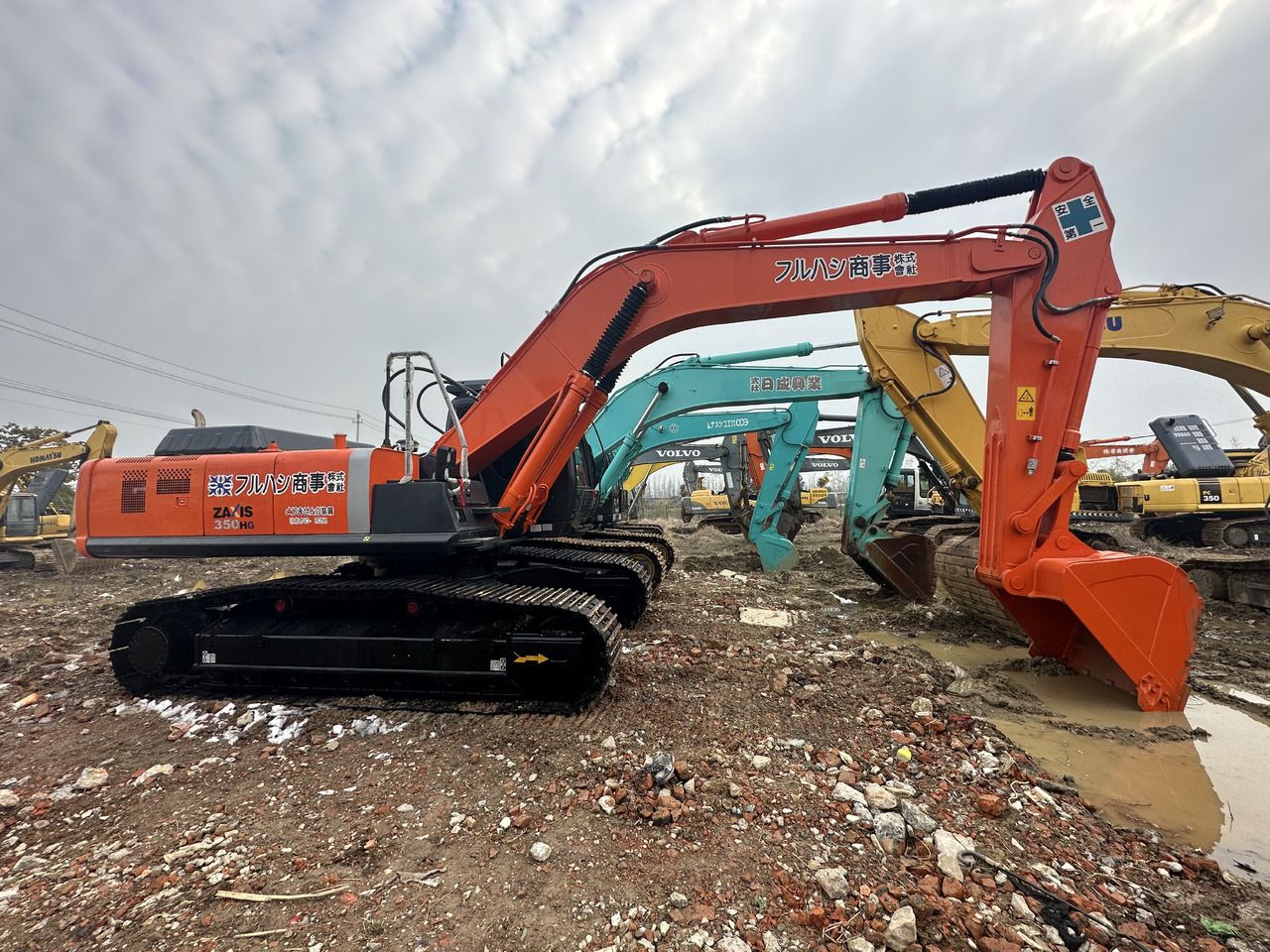 2020 Hitachi Zaxis 350HG crawler excavator, side profile view 2020 Hitachi Zaxis 350HG crawler excavator, side profile view