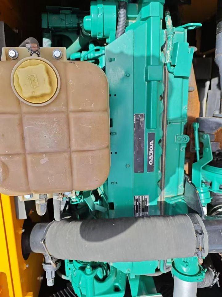 2022 Volvo EC2500L crawler excavator engine compartment view