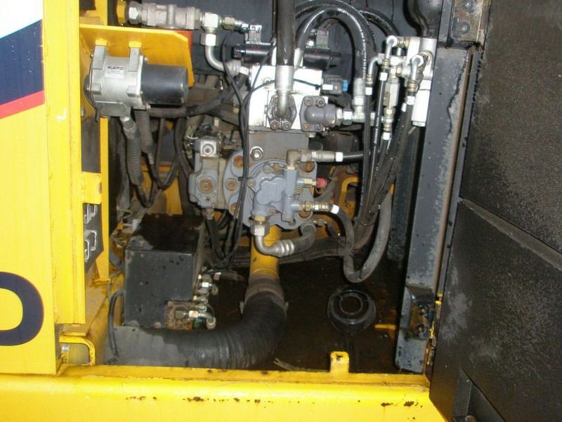2012 Kato HD512-3 crawler excavator engine compartment view 2012 Kato HD512-3 crawler excavator engine compartment view