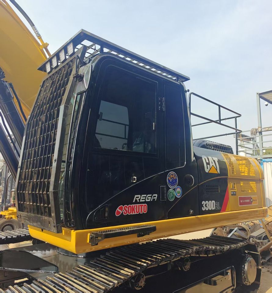 Caterpillar 330D2L Raupenbagger Fahrerhaus-Ansicht