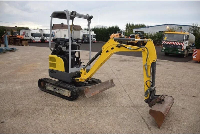 2017 Wacker Neuson EZ17 mini excavator, side view 2017 Wacker Neuson EZ17 mini excavator, side view