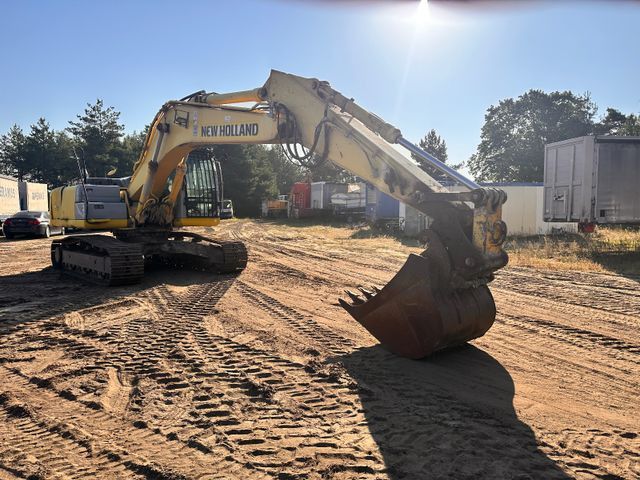 2009 New Holland E265 B crawler excavator, side view