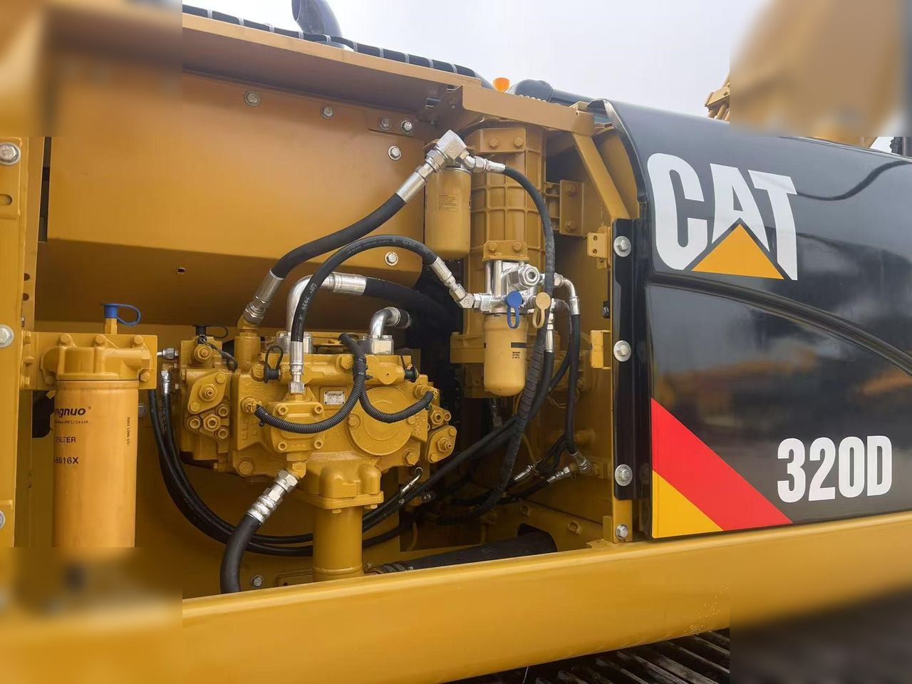 2024 Caterpillar 320D Raupenbagger Motorraum-Ansicht 2024 Caterpillar 320D Raupenbagger Motorraum-Ansicht