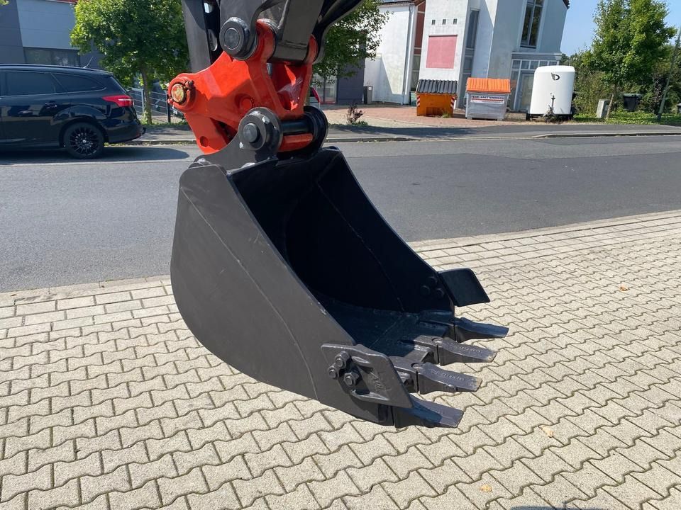 Berger Kraus BK4000KJS mini excavator bucket detail Berger Kraus BK4000KJS mini excavator bucket detail