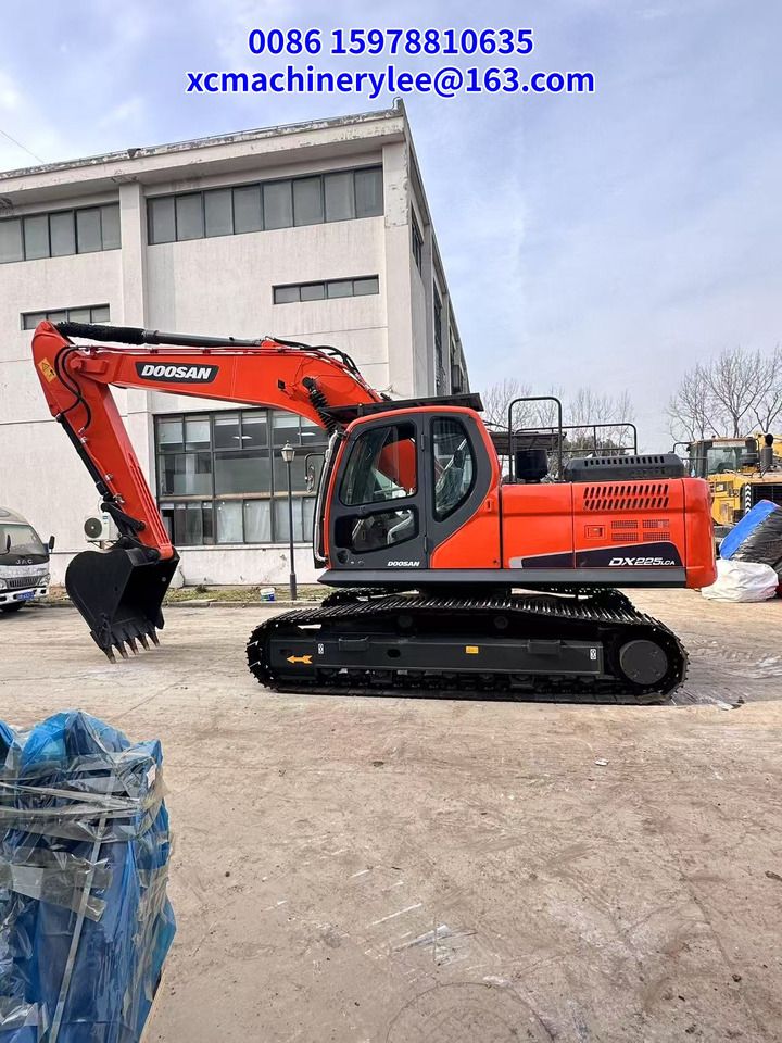 2022 Doosan DX225LCA crawler excavator side view