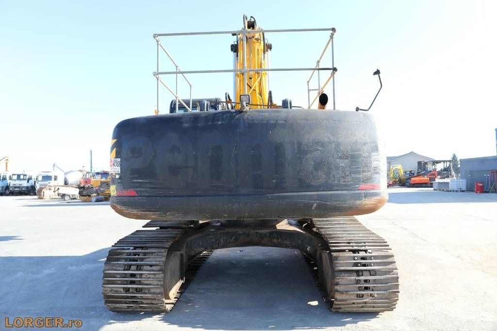 2014 JCB JS290LC crawler excavator, rear view 2014 JCB JS290LC crawler excavator, rear view