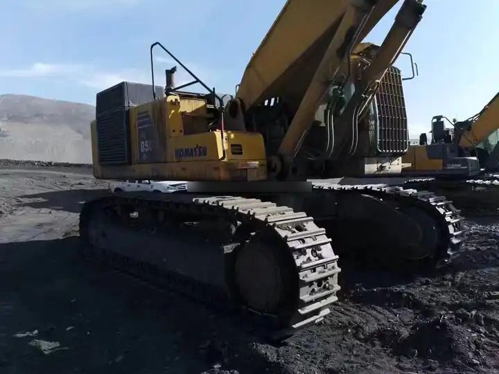 2022 Komatsu PC850 crawler excavator, rear three-quarter view 2022 Komatsu PC850 crawler excavator, rear three-quarter view