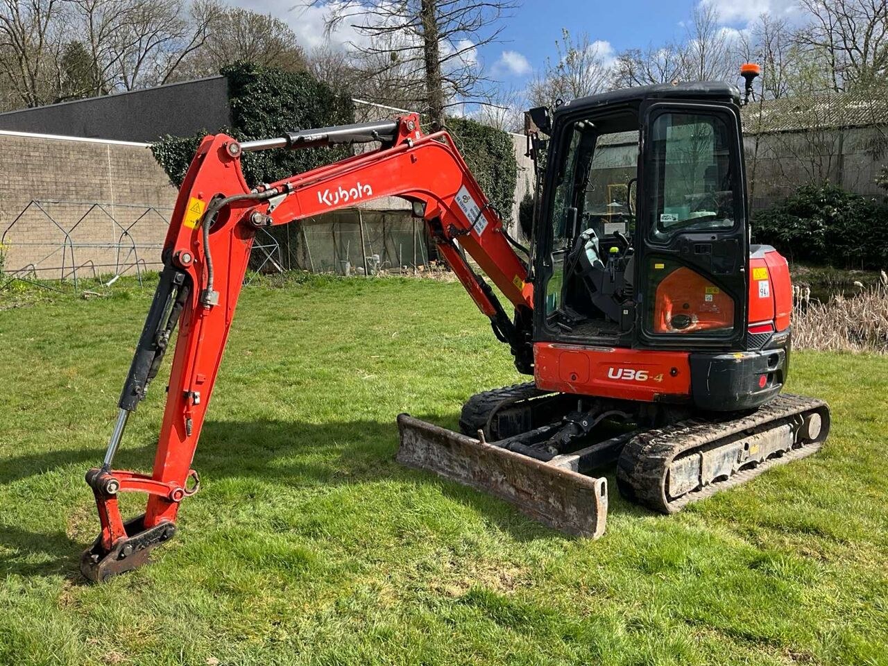 2021 Kubota U36-4 crawler excavator, side view 2021 Kubota U36-4 crawler excavator, side view