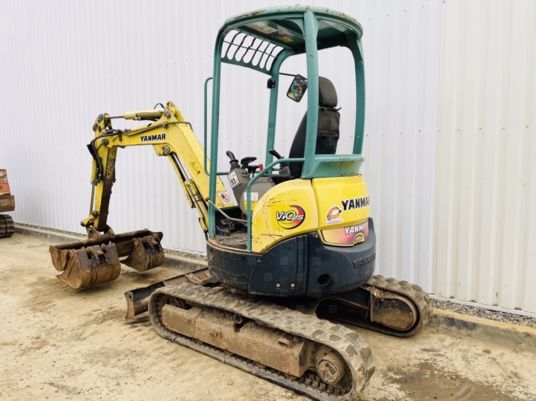 2012 Yanmar VIO25-4 mini excavator, rear three-quarter view 2012 Yanmar VIO25-4 mini excavator, rear three-quarter view