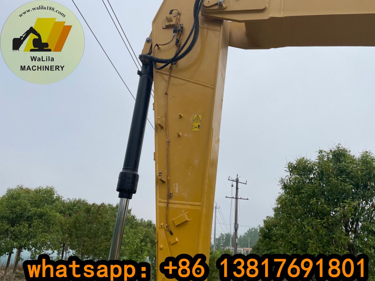 2023 Caterpillar 320 crawler excavator boom detail 2023 Caterpillar 320 crawler excavator boom detail