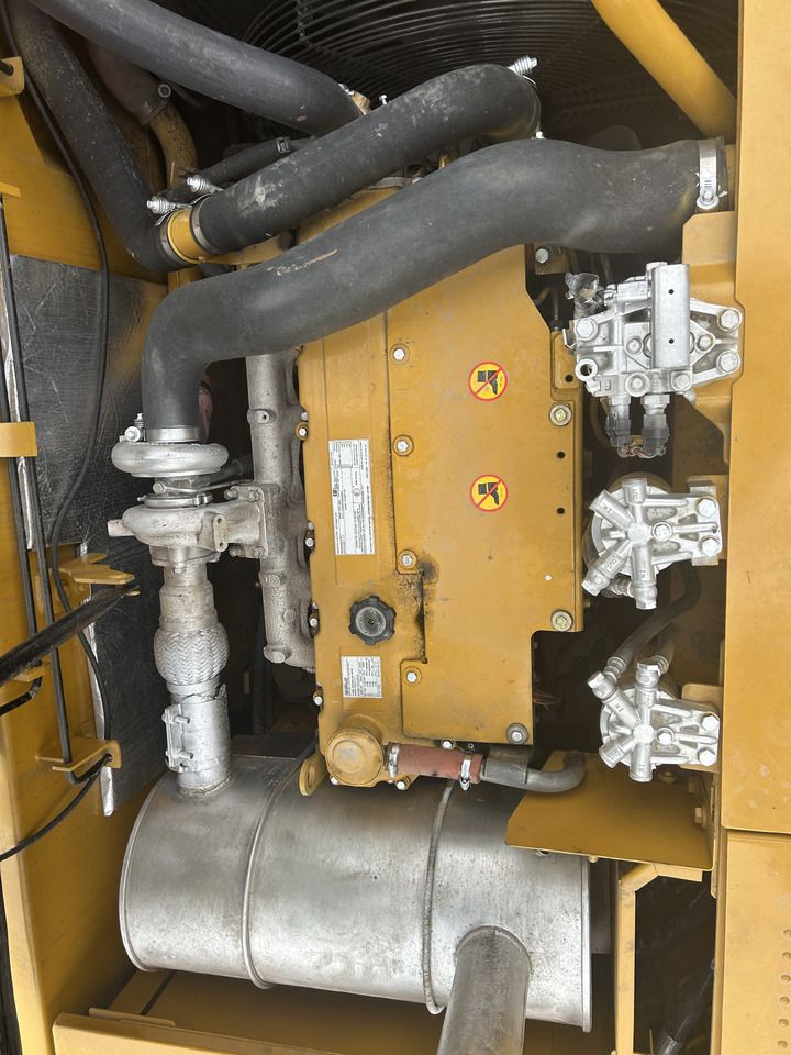 2024 Caterpillar 323D2L crawler excavator engine compartment view