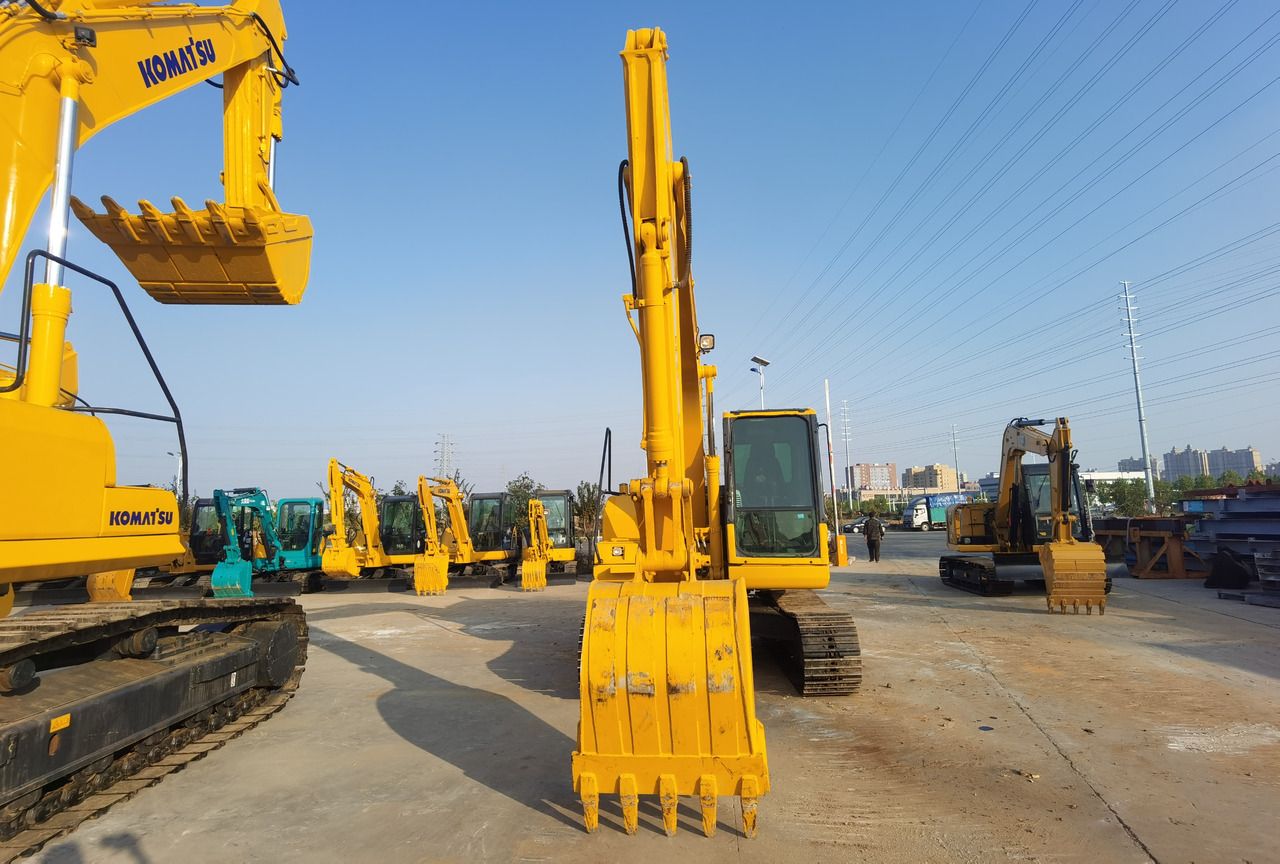 2021 Komatsu PC130-7 mini excavator, front view 2021 Komatsu PC130-7 mini excavator, front view