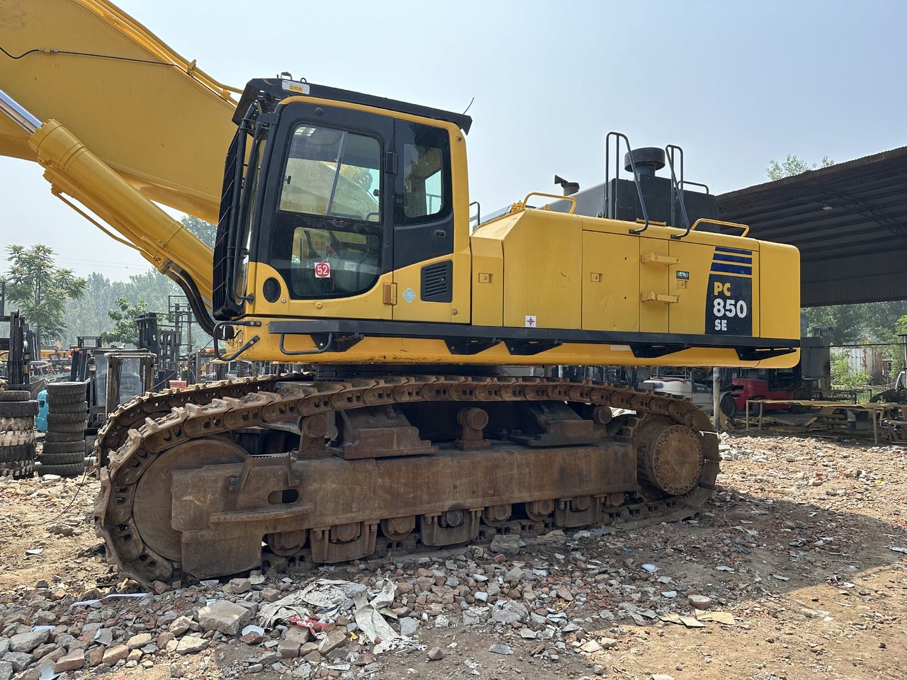 2019 Komatsu PC850 SE crawler excavator side view 2019 Komatsu PC850 SE crawler excavator side view