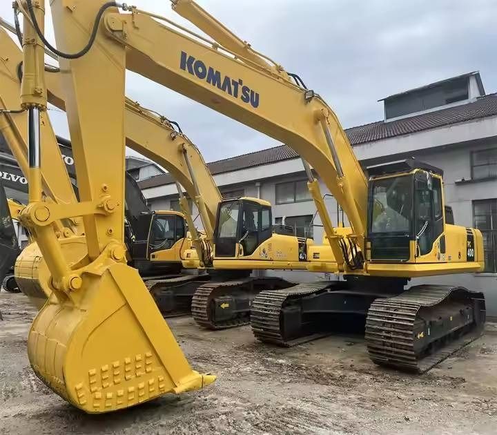 2023 Komatsu PC400-8 crawler excavator, front three-quarter view 2023 Komatsu PC400-8 crawler excavator, front three-quarter view