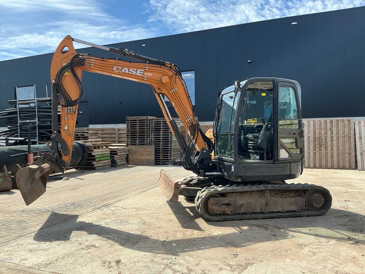2017 CASE CX600 crawler excavator side view