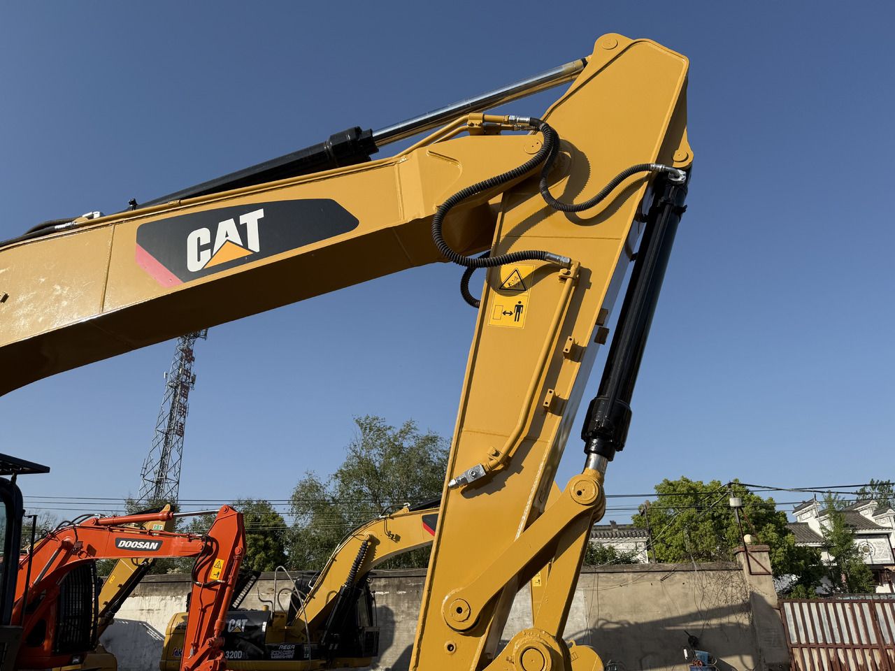 2020 Caterpillar 320D ekskavatör bom detayı 2020 Caterpillar 320D ekskavatör bom detayı