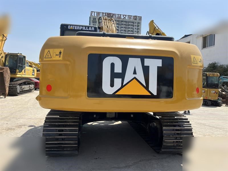 2024 Caterpillar 320D Raupenbagger Heckansicht