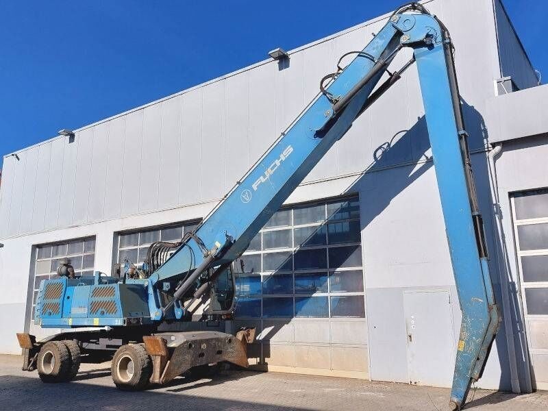 2015 Fuchs MHL350E material handler, side view