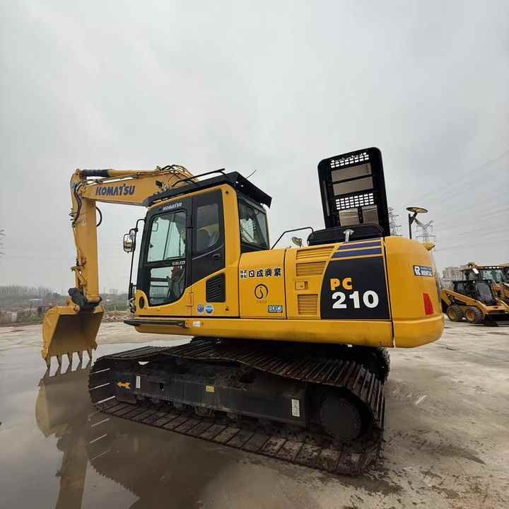 2020 Komatsu PC210-8 crawler excavator, rear three-quarter view