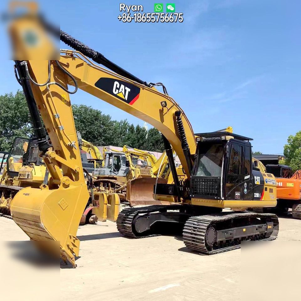 Escavadora de rastos Caterpillar 320D2 de 2022, vista lateral